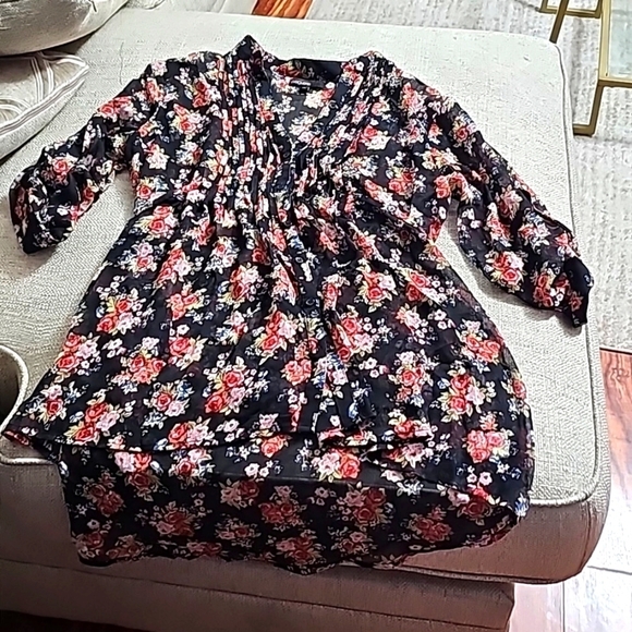 Weavers blouse Floral design black with flowers xl - Picture 1 of 7